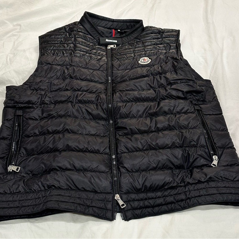 Moncler Gilette Vest Black XXL 6 Authentic EpoC! Excellent preowned Condition